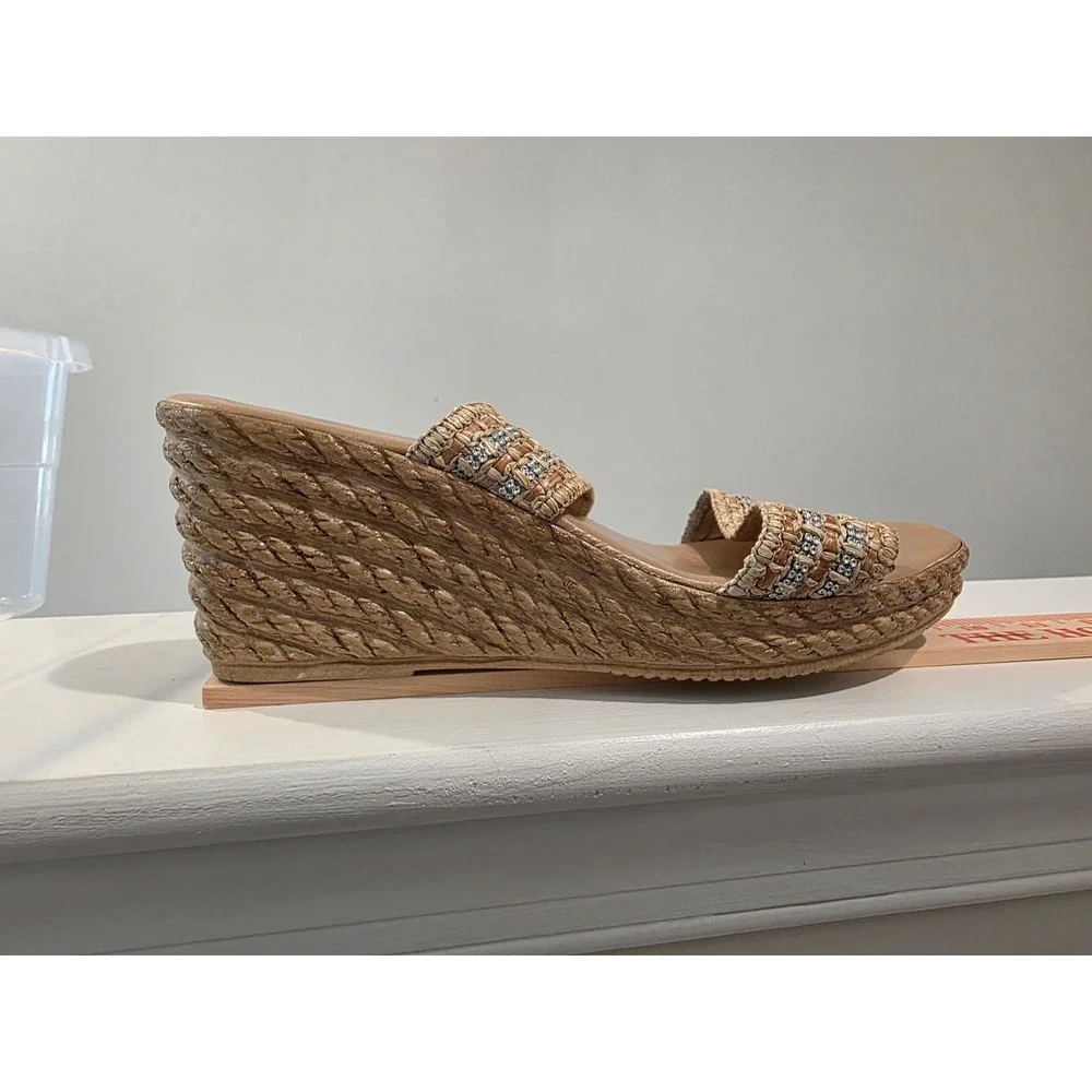 Women's sz 9 Mariella Made in Italy Tan Rhinestone Espadrille Wedge Sandals